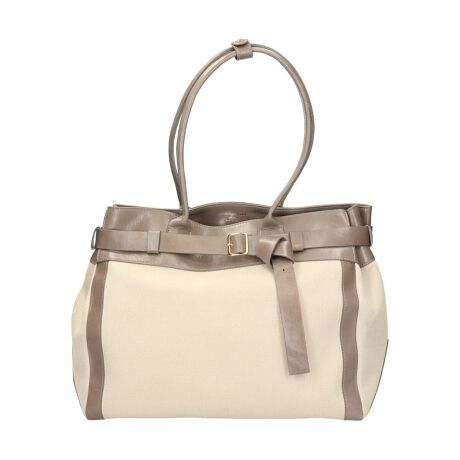 [^:Q56339]fUCi[Christian Villa (NX` B)ɂāA2013NɒãuhBt@bVƊEŒN|ꂽôƁAC^A̓`IȋZpɂ葽@\t@bViuȃU[obOĂĂ܂B̂郌U[ƃLoX̑gݍ킹CŏtĂ炵g[gobOłBYߒɐLYꍇ܂B܂fނ̓A኱̐FACꂪꍇ܂A͑fނ̓ƂȂ܂BBě̓ɂFČꍇ܂ B܂Aql̂gPCj^[X}[gtHʂȂǂ̊ɂFۂ̏iƈČꍇ܂B\߂BTCYZ(\L)͂܂ŖڈƂȂ܂B:34.5cm:28cm}`:16.5cm荂:21cmd:670g