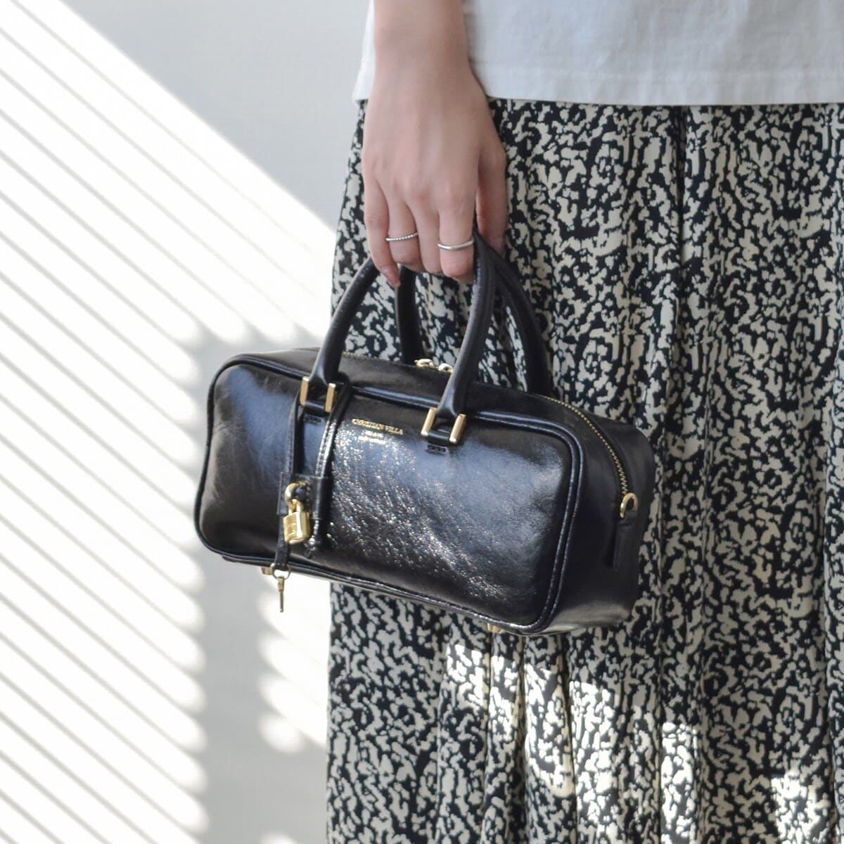 CHRISTIAN VILLA◇レザーショルダーワイドバッグ | クリスチャンヴィラ