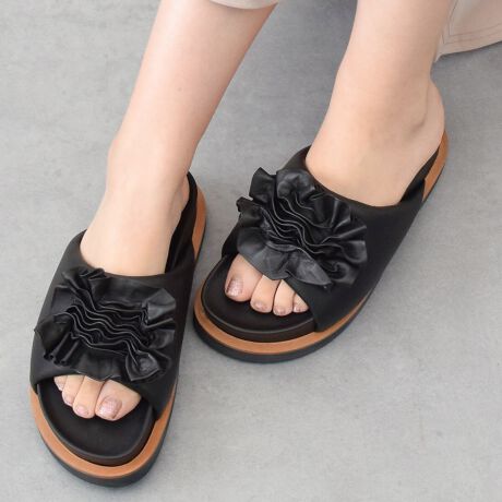 [^:E52107]EMILE(G~) C^A FlgB nCuh̐n Xgɂt@Ng[uh IȋZpɗDꤐVC𐁂ރt@bV_̐i͒ڂɒl܂BtJtJAbp[\tgȑ̃tbgxbh~[T_́ArbORT[WۓIȈꑫBCɕیV[\Ăꍇ܂Bp̍ۂ͔ĂgpB܂Ai̍ۂɕیV[ꕔꍇ܂BYߒɐLYꍇ܂B܂fނ̓A኱̐FACꂪꍇ܂A͑fނ̓ƂȂ܂B\߂BAɑjꍇ܂BBě̓ɂFČꍇ܂ B܂Aql̂gPCj^[X}[gtHʂȂǂ̊ɂFۂ̏iƈČꍇ܂BTCYZ(\L)͂܂ŖڈƂȂ܂Bd:321g