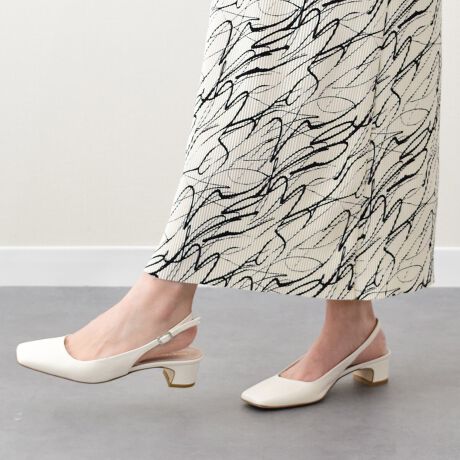 25N717AiύXv܂B[^:I51304]fUCƗ₷˔CibvɁAGbW𗘂t@bViuȃZNgŐlCINTER-CHAUSSURES(C^[ VV[)BO[oȎ_ƃRZv`AȌV[YZNguhłBx[VbNȃfUC̃XNGAgEobNohpvX́A[q[ňĂĂÂ炢߁AfC[ɗĂ邤ꂵ݌vɂȂĂ܂BCɕیV[\Ăꍇ܂Bp̍ۂ͔ĂgpB܂Ai̍ۂɕیV[ꕔꍇ܂BYߒɐLYꍇ܂B܂fނ̓A኱̐FACꂪꍇ܂A͑fނ̓ƂȂ܂B\߂BAɑjꍇ܂BBě̓ɂFČꍇ܂ B܂Aql̂gPCj^[X}[gtHʂȂǂ̊ɂFۂ̏iƈČꍇ܂BTCYZ(\L)͂܂ŖڈƂȂ܂Bd:179g