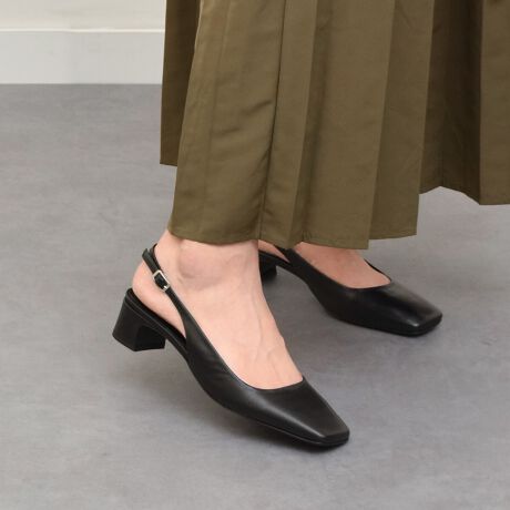 [^:I51304]fUCƗ₷˔CibvɁAGbW𗘂t@bViuȃZNgŐlCINTER-CHAUSSURES(C^[ VV[)BO[oȎ_ƃRZv`AȌV[YZNguhłBx[VbNȃfUC̃XNGAgEobNohpvX́A[q[ňĂĂÂ炢߁AfC[ɗĂ邤ꂵ݌vɂȂĂ܂BCɕیV[\Ăꍇ܂Bp̍ۂ͔ĂgpB܂Ai̍ۂɕیV[ꕔꍇ܂BYߒɐLYꍇ܂B܂fނ̓A኱̐FACꂪꍇ܂A͑fނ̓ƂȂ܂B\߂BAɑjꍇ܂BBě̓ɂFČꍇ܂ B܂Aql̂gPCj^[X}[gtHʂȂǂ̊ɂFۂ̏iƈČꍇ܂BTCYZ(\L)͂܂ŖڈƂȂ܂Bd:179g
