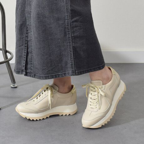 25N717AiύXv܂B[^:L55100]`IȃeNjbNÃghӎCɒ]W߂Luca Grossi (J ObV)BCŎgSĂ̑fނIAfނ̎ACe̐X́A܂܂ȃCtX^CɂƊYĂuhłByɂEVA\[̗pAƂĂ₷݌vɂȂĂ܂Bx[VbNȃfUCŃfC[ɎgĂ܂BCɕیV[\Ăꍇ܂Bp̍ۂ͔ĂgpB܂Ai̍ۂɕیV[ꕔꍇ܂BYߒɐLYꍇ܂B܂fނ̓A኱̐FACꂪꍇ܂A͑fނ̓ƂȂ܂B\߂BAɑjꍇ܂BBě̓ɂFČꍇ܂ B܂Aql̂gPCj^[X}[gtHʂȂǂ̊ɂFۂ̏iƈČꍇ܂BTCYZ(\L)͂܂ŖڈƂȂ܂Bd:260g