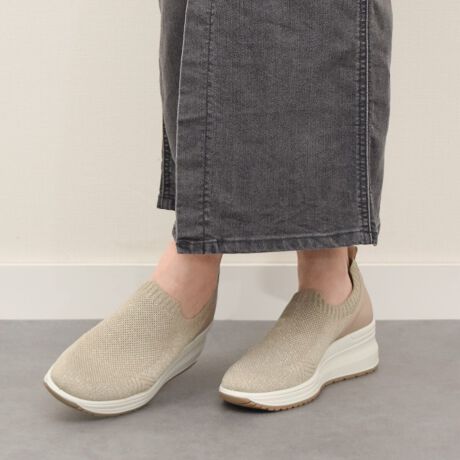 25N81AiύXv܂B[^:E55800]1975 NɃfrbh&i[gE}bcHbR[jZɂ IMAC Spa (C}bN)ݗ܂B80 N㏉A`Iɖk̍Xŕ]AsĴ߂ ͂𒍂łA|E^\[̒ڒZpɂ鐻ŁẢKƌNlȉi𐶎YĂ܂BXbLƂfUC̃jbgXj[J[́AX΂̂\[ŃX^CAbvԈႢȂBYߒɐLYꍇ܂B܂fނ̓A኱̐FACꂪꍇ܂A͑fނ̓ƂȂ܂B\߂BAɑjꍇ܂BBě̓ɂFČꍇ܂ B܂Aql̂gPCj^[X}[gtHʂȂǂ̊ɂFۂ̏iƈČꍇ܂BTCYZ(\L)͂܂ŖڈƂȂ܂d:305g