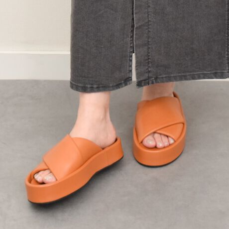 [^:E52125]JVAM(WF[BG[G)30N̗j"Leiner Shoes "2017NɒauhłBJVAM̃RNV͑_Ƒ@ׂAZIÂ炵ƃ~j}YAƂΏƓIȗvfZiō\̂IłBfUCi[̃L[EN[p[̓h_ɊĂAt@bV̕ɂāǍIŃj[NȃfUCŒڂĂ܂BAbp[͂ӂƂ\tgȃNXxgdlBVvȃfUCŗlXȃX^COɃ}b`ꑫłBCɕیV[\Ăꍇ܂Bp̍ۂ͔ĂgpB܂Ai̍ۂɕیV[ꕔꍇ܂BYߒɐLYꍇ܂B܂fނ̓A኱̐FACꂪꍇ܂A͑fނ̓ƂȂ܂B\߂BAɑjꍇ܂BBě̓ɂFČꍇ܂ B܂Aql̂gPCj^[X}[gtHʂȂǂ̊ɂFۂ̏iƈČꍇ܂BTCYZ(\L)͂܂ŖڈƂȂ܂Bd:247g