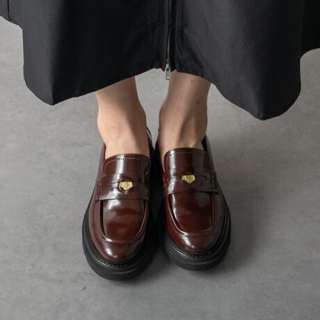 [^:L51612]`IȃeNjbNÃghӎCɒ]W߂Luca Grossi (J ObV)BCŎgSĂ̑fނIAfނ̎ACe̐X́A܂܂ȃCtX^CɂƊYĂuhłByʂŊɂ`̃^N\[̗pyj[[t@[̓x[VbNŖÔȂfUCȂ̂ŁAg܂BATTENTIONECɕیV[\Ăꍇ܂Bp̍ۂ͔ĂgpB܂Ai̍ۂɕیV[ꕔꍇ܂BEVRfނgpĂꍇAL̂ɂ\܂Asǂł͂܂BCɂȂꍇ͕ʂ̗ǂꏊɒuĂƌy邩Ǝv܂̂łBEv̕\ʂ̓LYt₷ׁA舵ɂ͏\ɂӂBJȂǂŔGꂽꍇAFڂ肷ꍇ܂B܂v̕iێ̂߁AȂׂG炳Ȃ悤ӉBEYߒɐ鑽̃LYVꍇ܂B܂fނ̓A኱̐FCꂪꍇ܂Apɂ͖育܂BEAɑjꍇ܂iɉe͂܂BEBě̓ɂFČꍇ܂ B܂Aql̂gPCj^[X}[gtHʂȂǂ̊ɂFۂ̏iƈČꍇ܂BETCYZ(\L)͂܂ŖڈƂȂ܂B̌`ɂKTCY̌l܂Bd:289g