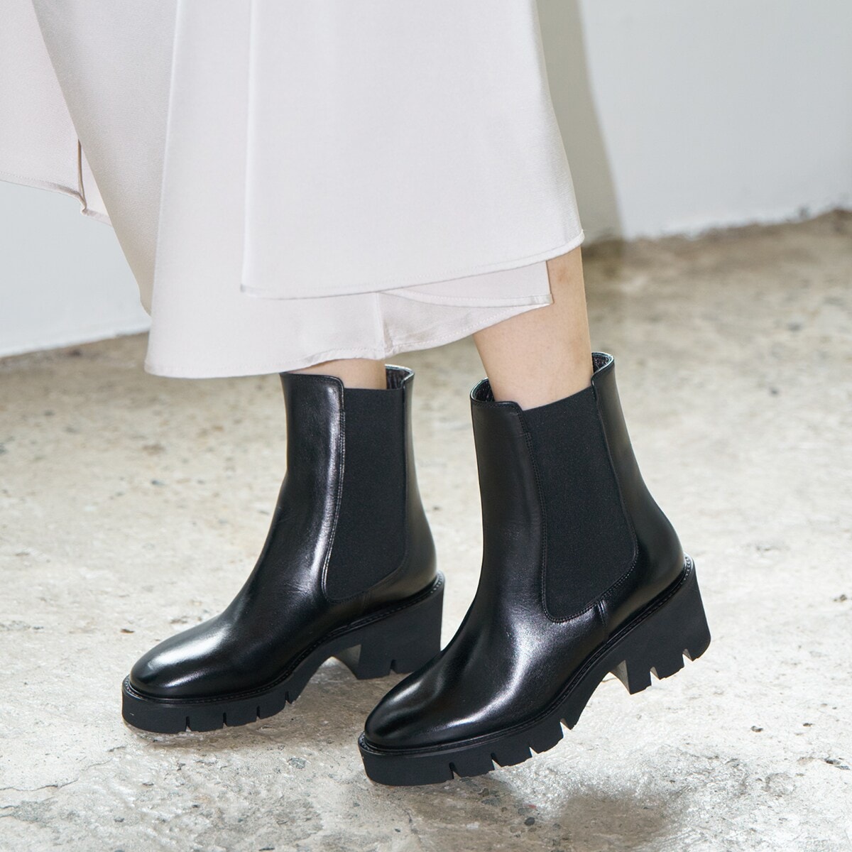 [}C]LUCA GROSSI6.2cmq[EhgE~hq[TChSAu[c/J ObViLuca Grossij ubN