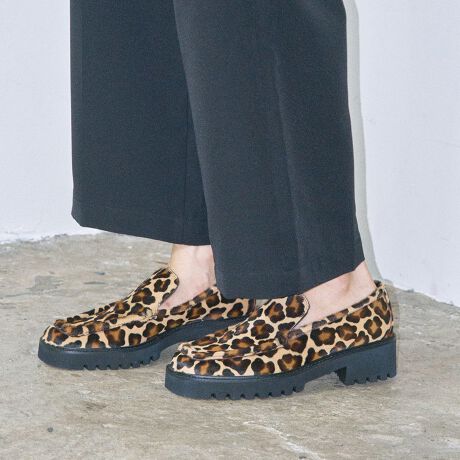 [^:D51623]PASCUCCIipXNb`j̓tBcFɂ郍[t@[EJVӂȃt@Ng[łB܂łRtH[gd،^́ANbVC\[AVIBRAM(ru)\[ATPbg@ȂǂŖV[YiBghYȂfUClCłBCpNĝfފC|[g炵ۂ̃^N\[Xb|łBATTENTIONECɕیV[\Ăꍇ܂Bp̍ۂ͔ĂgpB܂Ai̍ۂɕیV[ꕔꍇ܂BEVRfނgpĂꍇAL̂ɂ\܂Asǂł͂܂BCɂȂꍇ͕ʂ̗ǂꏊɒuĂƌy邩Ǝv܂̂łBEv̕\ʂ̓LYt₷ׁA舵ɂ͏\ɂӂBJȂǂŔGꂽꍇAFڂ肷ꍇ܂B܂v̕iێ̂߁AȂׂG炳Ȃ悤ӉBEYߒɐ鑽̃LYVꍇ܂B܂fނ̓A኱̐FCꂪꍇ܂Apɂ͖育܂BEAɑjꍇ܂iɉe͂܂BEBě̓ɂFČꍇ܂ B܂Aql̂gPCj^[X}[gtHʂȂǂ̊ɂFۂ̏iƈČꍇ܂BETCYZ(\L)͂܂ŖڈƂȂ܂B̌`ɂKTCY̌l܂Bd:263g