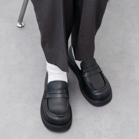 [^:E51603]EMILE(G~) C^A FlgB nCuh̐n Xgɂt@Ng[uh IȋZpɗDꤐVC𐁂ރt@bV_̐i͒ڂɒl܂B{̌`ɋ߂Iu[NgE̗pꃍ[t@[́AƂSnłB\[͌yʂŃNbVɗDꂽEVAfނ̗pĂ܂BATTENTIONECɕیV[\Ăꍇ܂Bp̍ۂ͔ĂgpB܂Ai̍ۂɕیV[ꕔꍇ܂BEVRfނgpĂꍇAL̂ɂ\܂Asǂł͂܂BCɂȂꍇ͕ʂ̗ǂꏊɒuĂƌy邩Ǝv܂̂łBEv̕\ʂ̓LYt₷ׁA舵ɂ͏\ɂӂBJȂǂŔGꂽꍇAFڂ肷ꍇ܂B܂v̕iێ̂߁AȂׂG炳Ȃ悤ӉBEYߒɐ鑽̃LYVꍇ܂B܂fނ̓A኱̐FCꂪꍇ܂Apɂ͖育܂BEAɑjꍇ܂iɉe͂܂BEBě̓ɂFČꍇ܂ B܂Aql̂gPCj^[X}[gtHʂȂǂ̊ɂFۂ̏iƈČꍇ܂BETCYZ(\L)͂܂ŖڈƂȂ܂B̌`ɂKTCY̌l܂Bd:261g