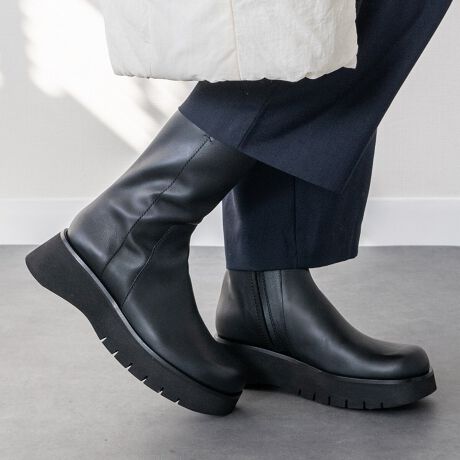 [^:E53005]EMILE(G~) C^A FlgB nCuh̐n Xgɂt@Ng[uh IȋZpɗDꤐVC𐁂ރt@bV_̐i͒ڂɒl܂B{̌`ɋ߂Iu[NgE̗pV[gu[ćAƂSnłB\[͌yʂŃNbVɗDꂽEVAfނ̗pĂ܂BATTENTIONECɕیV[\Ăꍇ܂Bp̍ۂ͔ĂgpB܂Ai̍ۂɕیV[ꕔꍇ܂BEVRfނgpĂꍇAL̂ɂ\܂Asǂł͂܂BCɂȂꍇ͕ʂ̗ǂꏊɒuĂƌy邩Ǝv܂̂łBEv̕\ʂ̓LYt₷ׁA舵ɂ͏\ɂӂBJȂǂŔGꂽꍇAFڂ肷ꍇ܂B܂v̕iێ̂߁AȂׂG炳Ȃ悤ӉBEYߒɐ鑽̃LYVꍇ܂B܂fނ̓A኱̐FCꂪꍇ܂Apɂ͖育܂BEAɑjꍇ܂iɉe͂܂BEBě̓ɂFČꍇ܂ B܂Aql̂gPCj^[X}[gtHʂȂǂ̊ɂFۂ̏iƈČꍇ܂BETCYZ(\L)͂܂ŖڈƂȂ܂B̌`ɂKTCY̌l܂B:20.5cm:25cmd:385g