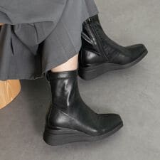 bussola◆6.5cmヒール◆撥水スクエアトゥウェッジヒールブーツ