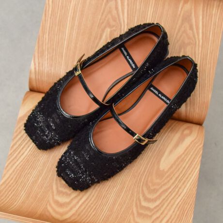 [^:D51502]ANGEL ALARCON (Aw AR)́AXyC̕wlCuhłB1999NɃX^[gfUC琶Y܂ňтăXyCōsĂ܂BɖASnǂ͓IȌC𗚂Ă炢ƂÔƁA݂ł̓[bp݂̂Ȃ炸AI[XgAAJi_A{ƓWJ𐢊E֍LĂ܂BfފtF~jȕ͋C̃XgbvpvX́Ax[VbNŖÔȂfUCȂ̂ŁAg܂BATTENTIONECɕیV[\Ăꍇ܂Bp̍ۂ͔ĂgpB܂Ai̍ۂɕیV[ꕔꍇ܂BEVRfނgpĂꍇAL̂ɂ\܂Asǂł͂܂BCɂȂꍇ͕ʂ̗ǂꏊɒuĂƌy邩Ǝv܂̂łBEv̕\ʂ̓LYt₷ׁA舵ɂ͏\ɂӂBJȂǂŔGꂽꍇAFڂ肷ꍇ܂B܂v̕iێ̂߁AȂׂG炳Ȃ悤ӉBEYߒɐ鑽̃LYVꍇ܂B܂fނ̓A኱̐FCꂪꍇ܂Apɂ͖育܂BEAɑjꍇ܂iɉe͂܂BEBě̓ɂFČꍇ܂ B܂Aql̂gPCj^[X}[gtHʂȂǂ̊ɂFۂ̏iƈČꍇ܂BETCYZ(\L)͂܂ŖڈƂȂ܂B̌`ɂKTCY̌l܂Bd:214g