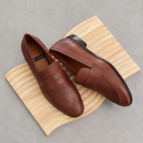 [^:D51612]ANGEL ALARCON (Aw AR)́AXyC̕wlCuhłB1999NɃX^[gfUC琶Y܂ňтăXyCōsĂ܂BɖASnǂ͓IȌC𗚂Ă炢ƂÔƁA݂ł̓[bp݂̂Ȃ炸AI[XgAAJi_A{ƓWJ𐢊E֍LĂ܂Bx[VbNȃfUCȂ̂ŃghɍEꂸɒpłꑫłBATTENTIONECɕیV[\Ăꍇ܂Bp̍ۂ͔ĂgpB܂Ai̍ۂɕیV[ꕔꍇ܂BEVRfނgpĂꍇAL̂ɂ\܂Asǂł͂܂BCɂȂꍇ͕ʂ̗ǂꏊɒuĂƌy邩Ǝv܂̂łBEv̕\ʂ̓LYt₷ׁA舵ɂ͏\ɂӂBJȂǂŔGꂽꍇAFڂ肷ꍇ܂B܂v̕iێ̂߁AȂׂG炳Ȃ悤ӉBEYߒɐ鑽̃LYVꍇ܂B܂fނ̓A኱̐FCꂪꍇ܂Apɂ͖育܂BEAɑjꍇ܂iɉe͂܂BEBě̓ɂFČꍇ܂ B܂Aql̂gPCj^[X}[gtHʂȂǂ̊ɂFۂ̏iƈČꍇ܂BETCYZ(\L)͂܂ŖڈƂȂ܂B̌`ɂKTCY̌l܂Bd:237g