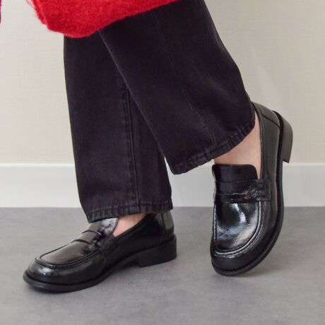 [^:D51616]ANGEL ALARCON (Aw AR)́AXyC̕wlCuhłB1999NɃX^[gfUC琶Y܂ňтăXyCōsĂ܂BɖASnǂ͓IȌC𗚂Ă炢ƂÔƁA݂ł̓[bp݂̂Ȃ炸AI[XgAAJi_A{ƓWJ𐢊E֍LĂ܂B{̌`ɋ߂Iu[NgE̗p[t@[́AƂSnłBVvȃfUCŃfC[Ɋ􂵂ĂꑫBATTENTIONECɕیV[\Ăꍇ܂Bp̍ۂ͔ĂgpB܂Ai̍ۂɕیV[ꕔꍇ܂BEVRfނgpĂꍇAL̂ɂ\܂Asǂł͂܂BCɂȂꍇ͕ʂ̗ǂꏊɒuĂƌy邩Ǝv܂̂łBEv̕\ʂ̓LYt₷ׁA舵ɂ͏\ɂӂBJȂǂŔGꂽꍇAFڂ肷ꍇ܂B܂v̕iێ̂߁AȂׂG炳Ȃ悤ӉBEYߒɐ鑽̃LYVꍇ܂B܂fނ̓A኱̐FCꂪꍇ܂Apɂ͖育܂BEAɑjꍇ܂iɉe͂܂BEBě̓ɂFČꍇ܂ B܂Aql̂gPCj^[X}[gtHʂȂǂ̊ɂFۂ̏iƈČꍇ܂BETCYZ(\L)͂܂ŖڈƂȂ܂B̌`ɂKTCY̌l܂Bd:306g