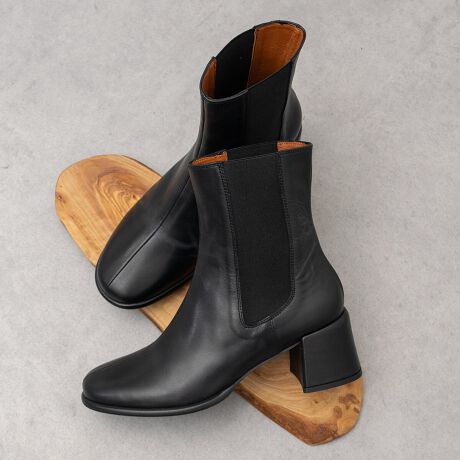 [^:D53000]ANGEL ALARCON (Aw AR)́AXyC̕wlCuhłB1999NɃX^[gfUC琶Y܂ňтăXyCōsĂ܂BɖASnǂ͓IȌC𗚂Ă炢ƂÔƁA݂ł̓[bp݂̂Ȃ炸AI[XgAAJi_A{ƓWJ𐢊E֍LĂ܂BEhgẼZ^[V[TChSAu[ćAX^CI΂ȂVvȃfUCŗ܂킵̌ꑫłBATTENTIONECɕیV[\Ăꍇ܂Bp̍ۂ͔ĂgpB܂Ai̍ۂɕیV[ꕔꍇ܂BEVRfނgpĂꍇAL̂ɂ\܂Asǂł͂܂BCɂȂꍇ͕ʂ̗ǂꏊɒuĂƌy邩Ǝv܂̂łBEv̕\ʂ̓LYt₷ׁA舵ɂ͏\ɂӂBJȂǂŔGꂽꍇAFڂ肷ꍇ܂B܂v̕iێ̂߁AȂׂG炳Ȃ悤ӉBEYߒɐ鑽̃LYVꍇ܂B܂fނ̓A኱̐FCꂪꍇ܂Apɂ͖育܂BEAɑjꍇ܂iɉe͂܂BEBě̓ɂFČꍇ܂ B܂Aql̂gPCj^[X}[gtHʂȂǂ̊ɂFۂ̏iƈČꍇ܂BETCYZ(\L)͂܂ŖڈƂȂ܂B̌`ɂKTCY̌l܂B:15cm:23cmd:304g