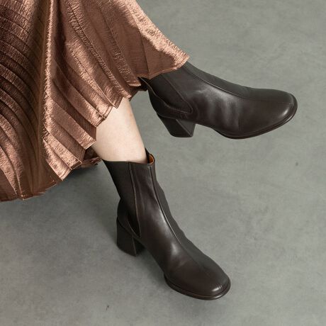 [^:D53000]ANGEL ALARCON (Aw AR)́AXyC̕wlCuhłB1999NɃX^[gfUC琶Y܂ňтăXyCōsĂ܂BɖASnǂ͓IȌC𗚂Ă炢ƂÔƁA݂ł̓[bp݂̂Ȃ炸AI[XgAAJi_A{ƓWJ𐢊E֍LĂ܂BEhgẼZ^[V[TChSAu[ćAX^CI΂ȂVvȃfUCŗ܂킵̌ꑫłBATTENTIONECɕیV[\Ăꍇ܂Bp̍ۂ͔ĂgpB܂Ai̍ۂɕیV[ꕔꍇ܂BEVRfނgpĂꍇAL̂ɂ\܂Asǂł͂܂BCɂȂꍇ͕ʂ̗ǂꏊɒuĂƌy邩Ǝv܂̂łBEv̕\ʂ̓LYt₷ׁA舵ɂ͏\ɂӂBJȂǂŔGꂽꍇAFڂ肷ꍇ܂B܂v̕iێ̂߁AȂׂG炳Ȃ悤ӉBEYߒɐ鑽̃LYVꍇ܂B܂fނ̓A኱̐FCꂪꍇ܂Apɂ͖育܂BEAɑjꍇ܂iɉe͂܂BEBě̓ɂFČꍇ܂ B܂Aql̂gPCj^[X}[gtHʂȂǂ̊ɂFۂ̏iƈČꍇ܂BETCYZ(\L)͂܂ŖڈƂȂ܂B̌`ɂKTCY̌l܂B:15cm:23cmd:304g