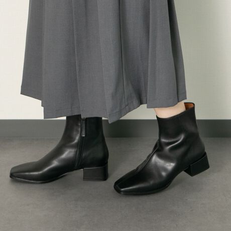 [^:D53001]ANGEL ALARCON (Aw AR)́AXyC̕wlCuhłB1999NɃX^[gfUC琶Y܂ňтăXyCōsĂ܂BɖASnǂ͓IȌC𗚂Ă炢ƂÔƁA݂ł̓[bp݂̂Ȃ炸AI[XgAAJi_A{ƓWJ𐢊E֍LĂ܂BXbLƂ~j}ȃfUCX^CbVőlۂۂłBATTENTIONECɕیV[\Ăꍇ܂Bp̍ۂ͔ĂgpB܂Ai̍ۂɕیV[ꕔꍇ܂BEVRfނgpĂꍇAL̂ɂ\܂Asǂł͂܂BCɂȂꍇ͕ʂ̗ǂꏊɒuĂƌy邩Ǝv܂̂łBEv̕\ʂ̓LYt₷ׁA舵ɂ͏\ɂӂBJȂǂŔGꂽꍇAFڂ肷ꍇ܂B܂v̕iێ̂߁AȂׂG炳Ȃ悤ӉBEYߒɐ鑽̃LYVꍇ܂B܂fނ̓A኱̐FCꂪꍇ܂Apɂ͖育܂BEAɑjꍇ܂iɉe͂܂BEBě̓ɂFČꍇ܂ B܂Aql̂gPCj^[X}[gtHʂȂǂ̊ɂFۂ̏iƈČꍇ܂BETCYZ(\L)͂܂ŖڈƂȂ܂B̌`ɂKTCY̌l܂B:14.5cm:24cmd:332g