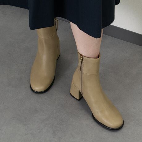 [^:D53011]ANGEL ALARCON (Aw AR)́AXyC̕wlCuhłB1999NɃX^[gfUC琶Y܂ňтăXyCōsĂ܂BɖASnǂ͓IȌC𗚂Ă炢ƂÔƁA݂ł̓[bp݂̂Ȃ炸AI[XgAAJi_A{ƓWJ𐢊E֍LĂ܂Bx[VbNŖÔȂfUCȂ̂ŁAg܂BATTENTIONECɕیV[\Ăꍇ܂Bp̍ۂ͔ĂgpB܂Ai̍ۂɕیV[ꕔꍇ܂BEVRfނgpĂꍇAL̂ɂ\܂Asǂł͂܂BCɂȂꍇ͕ʂ̗ǂꏊɒuĂƌy邩Ǝv܂̂łBEv̕\ʂ̓LYt₷ׁA舵ɂ͏\ɂӂBJȂǂŔGꂽꍇAFڂ肷ꍇ܂B܂v̕iێ̂߁AȂׂG炳Ȃ悤ӉBEYߒɐ鑽̃LYVꍇ܂B܂fނ̓A኱̐FCꂪꍇ܂Apɂ͖育܂BEAɑjꍇ܂iɉe͂܂BEBě̓ɂFČꍇ܂ B܂Aql̂gPCj^[X}[gtHʂȂǂ̊ɂFۂ̏iƈČꍇ܂BETCYZ(\L)͂܂ŖڈƂȂ܂B̌`ɂKTCY̌l܂B:15cm:24cmd:338g