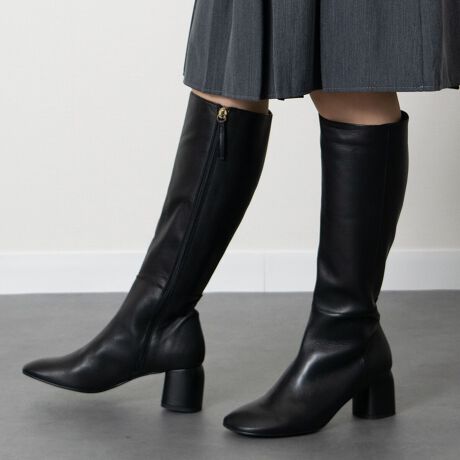 [^:D53202]ANGEL ALARCON (Aw AR)́AXyC̕wlCuhłB1999NɃX^[gfUC琶Y܂ňтăXyCōsĂ܂BɖASnǂ͓IȌC𗚂Ă炢ƂÔƁA݂ł̓[bp݂̂Ȃ炸AI[XgAAJi_A{ƓWJ𐢊E֍LĂ܂B{̌`ɋ߂Iu[NgE̗p~hq[Ou[ćAƂSnłBVvȃfUCŃfC[Ɋ􂵂ĂꑫBATTENTIONECɕیV[\Ăꍇ܂Bp̍ۂ͔ĂgpB܂Ai̍ۂɕیV[ꕔꍇ܂BEVRfނgpĂꍇAL̂ɂ\܂Asǂł͂܂BCɂȂꍇ͕ʂ̗ǂꏊɒuĂƌy邩Ǝv܂̂łBEv̕\ʂ̓LYt₷ׁA舵ɂ͏\ɂӂBJȂǂŔGꂽꍇAFڂ肷ꍇ܂B܂v̕iێ̂߁AȂׂG炳Ȃ悤ӉBEYߒɐ鑽̃LYVꍇ܂B܂fނ̓A኱̐FCꂪꍇ܂Apɂ͖育܂BEAɑjꍇ܂iɉe͂܂BEBě̓ɂFČꍇ܂ B܂Aql̂gPCj^[X}[gtHʂȂǂ̊ɂFۂ̏iƈČꍇ܂BETCYZ(\L)͂܂ŖڈƂȂ܂B̌`ɂKTCY̌l܂B