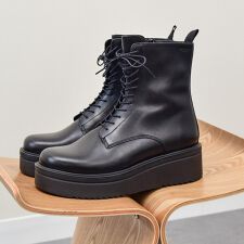 VAGABOND◆厚底レースアップショートブーツ