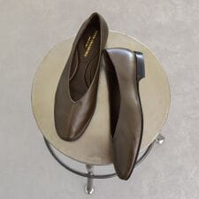 INTER-CHAUSSURES◆1.7cmヒール◆ラウンドトウセンターシームパンプス