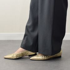 インターショシュール(INTER-CHAUSSURES)のINTER-CHAUSSURES◆1.5cmヒール◆ポインテッドトウギャザーパンプス