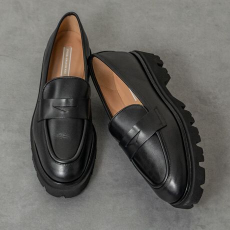 [^:I51631]fUCƗ₷˔CibvɁAGbW𗘂t@bViuȃZNgŐlCINTER-CHAUSSURES(C^[ VV[)BO[oȎ_ƃRZv`AȌV[YZNguhłByɂ`̃^N\[̗pAƂĂ₷݌vɂȂĂ܂Bx[VbNȃfUCŋG߂X^CO킸ɒpłꑫłBATTENTIONECɕیV[\Ăꍇ܂Bp̍ۂ͔ĂgpB܂Ai̍ۂɕیV[ꕔꍇ܂BEVRfނgpĂꍇAL̂ɂ\܂Asǂł͂܂BCɂȂꍇ͕ʂ̗ǂꏊɒuĂƌy邩Ǝv܂̂łBEv̕\ʂ̓LYt₷ׁA舵ɂ͏\ɂӂBJȂǂŔGꂽꍇAFڂ肷ꍇ܂B܂v̕iێ̂߁AȂׂG炳Ȃ悤ӉBEYߒɐ鑽̃LYVꍇ܂B܂fނ̓A኱̐FCꂪꍇ܂Apɂ͖育܂BEAɑjꍇ܂iɉe͂܂BEBě̓ɂFČꍇ܂ B܂Aql̂gPCj^[X}[gtHʂȂǂ̊ɂFۂ̏iƈČꍇ܂BETCYZ(\L)͂܂ŖڈƂȂ܂B̌`ɂKTCY̌l܂Bd:262g