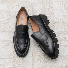 インターショシュール(INTER-CHAUSSURES)のINTER-CHAUSSURES◆3.7cmヒール◆ラウンドトウタンクソールローファー