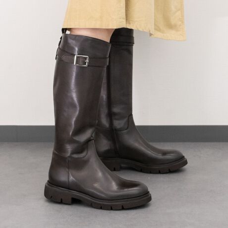 [^:I53212]fUCƗ₷˔CibvɁAGbW𗘂t@bViuȃZNgŐlCINTER-CHAUSSURES(C^[ VV[)BO[oȎ_ƃRZv`AȌV[YZNguhłBÔȂVvȃfUCŃfC[Ɋ􂵂ĂꑫłBATTENTIONECɕیV[\Ăꍇ܂Bp̍ۂ͔ĂgpB܂Ai̍ۂɕیV[ꕔꍇ܂BEVRfނgpĂꍇAL̂ɂ\܂Asǂł͂܂BCɂȂꍇ͕ʂ̗ǂꏊɒuĂƌy邩Ǝv܂̂łBEv̕\ʂ̓LYt₷ׁA舵ɂ͏\ɂӂBJȂǂŔGꂽꍇAFڂ肷ꍇ܂B܂v̕iێ̂߁AȂׂG炳Ȃ悤ӉBEYߒɐ鑽̃LYVꍇ܂B܂fނ̓A኱̐FCꂪꍇ܂Apɂ͖育܂BEAɑjꍇ܂iɉe͂܂BEBě̓ɂFČꍇ܂ B܂Aql̂gPCj^[X}[gtHʂȂǂ̊ɂFۂ̏iƈČꍇ܂BETCYZ(\L)͂܂ŖڈƂȂ܂B̌`ɂKTCY̌l܂B:36cm:33-22cmd:480g