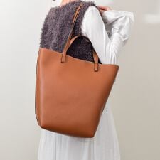 Andrea Cardone◆シュリンクレザートート