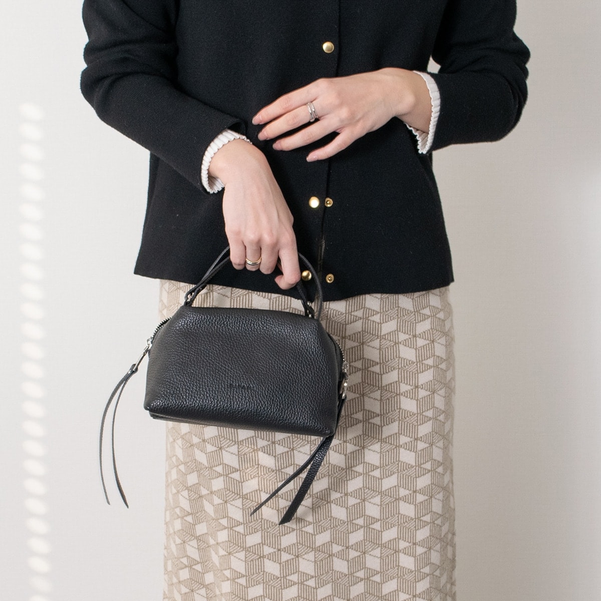 RIPANI◇ボックスシルエットレザーハンドバッグ | リパーニ(RIPANI