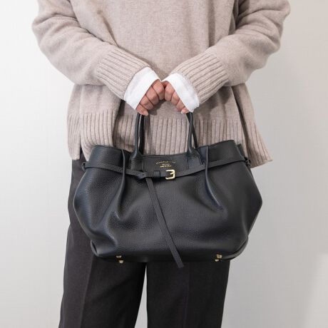 [^:Q56367]fUCi[Christian Villa (NX` B)ɂāA2013NɒãuhBt@bVƊEŒN|ꂽôƁAC^A̓`IȋZpɂ葽@\t@bViuȃU[obOĂĂ܂B㎿őlۂx[VbNȃfUCȂ̂ŁAg܂BXgbvtBt@Xi[t|Pbg~1BATTENTIONEVRfނgpĂꍇAL̂ɂ\܂Asǂł͂܂BCɂȂꍇ͕ʂ̗ǂꏊɒuĂƌy邩Ǝv܂̂łBEv̕\ʂ̓LYt₷ׁA舵ɂ͏\ɂӂBJȂǂŔGꂽꍇAFڂ肷ꍇ܂B܂v̕iێ̂߁AȂׂG炳Ȃ悤ӉBEYߒɐ鑽̃LYVꍇ܂B܂fނ̓A኱̐FCꂪꍇ܂Agpɂ͖育܂BEBě̓ɂFČꍇ܂ B܂Aql̂gPCj^[X}[gtHʂȂǂ̊ɂFۂ̏iƈČꍇ܂BETCYZ(\L)͂܂ŖڈƂȂ܂B:24-40cm:22cm}`:12cm荂:11cmV_[Xgbv̒:100-114cmd:490g