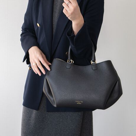 [^:Q56371]fUCi[Christian Villa (NX` B)ɂāA2013NɒãuhBt@bVƊEŒN|ꂽôƁAC^A̓`IȋZpɂ葽@\t@bViuȃU[obOĂĂ܂BJLg肪ǂnhobÓA}`Ƃ[͔QłBXgbvtB|[`tBATTENTIONEVRfނgpĂꍇAL̂ɂ\܂Asǂł͂܂BCɂȂꍇ͕ʂ̗ǂꏊɒuĂƌy邩Ǝv܂̂łBEv̕\ʂ̓LYt₷ׁA舵ɂ͏\ɂӂBJȂǂŔGꂽꍇAFڂ肷ꍇ܂B܂v̕iێ̂߁AȂׂG炳Ȃ悤ӉBEYߒɐ鑽̃LYVꍇ܂B܂fނ̓A኱̐FCꂪꍇ܂Agpɂ͖育܂BEBě̓ɂFČꍇ܂ B܂Aql̂gPCj^[X}[gtHʂȂǂ̊ɂFۂ̏iƈČꍇ܂BETCYZ(\L)͂܂ŖڈƂȂ܂B:24.5-40cm:21cm}`:11cm荂:14cmV_[Xgbv̒:98-112cmd:690gfp摜̃`[ʔ@iԍ@CF0217300301