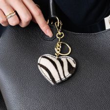 Andrea Cardone◆ハート型レザーキーチャーム