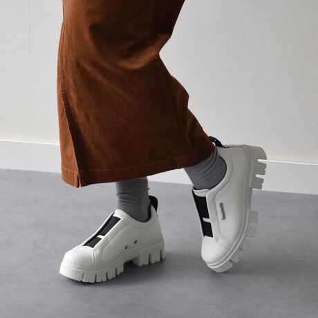 [^:95400U]ʋ΃X^CAfC[AsȂǕLʂŗ܂킵₷H̖{vXb|V[YBbSfނŐLk̂ŒE₷fUCB̃A[`T|[g`̒ʋĈ悢JbvC\[s̑ւ̏ՌyĂ܂BCjOނ͍RۖhLH{fނgpĂ܂Bi@ւŌρjH͉ivIȂ̂ł͂܂BDړA@̌ԂׁAShł͂܂B܂߂ɖhXv[邱Ƃ߂܂Buu\v1978NɃfr[AE30Ŕ̔Ă`ƊvṼoXƂꂽuhłBVfނƍeNmW[ɂāẢKƋ@\di₦ǋyĂ܂BYߒɐLYꍇ܂B܂fނ̓A኱̐FACꂪꍇ܂A͑fނ̓ƂȂ܂B\߂BAɑjꍇ܂BTCYZ(\L)͂܂ŖڈƂȂ܂Bd:317g