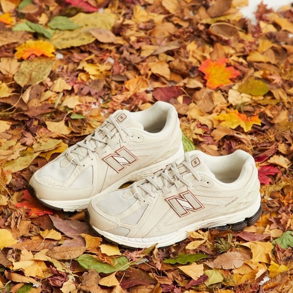 値下げしました！NewBalance ニューバランス　1906 White