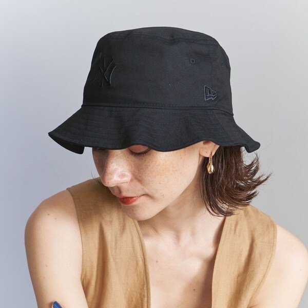 NEW ERA × AVAN LILY バケットハット