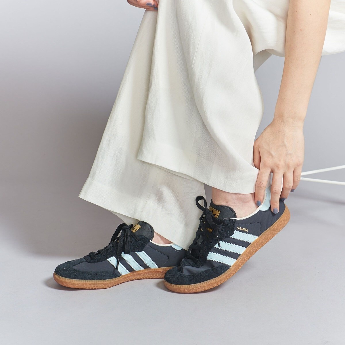 新品 B&Yアローズ×アディダス スエード SAMBAE/スニーカー 24cm adidas Originals＞ウィメンズ スエード SAMBAE/スニーカー