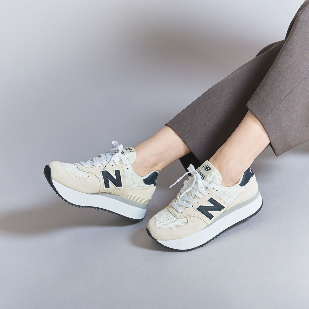 完売品】 ダサい ニューバランス new balance MR530SG 23.5cm