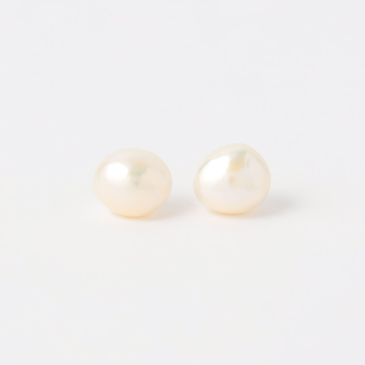 美品 Baqless パールピアス BAQLESS＞バロックパール ピアス | ビューティー＆ユース