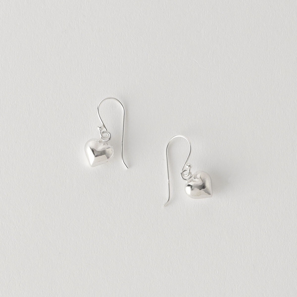 ビューティーアンドユースユナイテッドアローズ　　BAQLESS ピアス　ハート BEAUTY&YOUTH UNITED ARROWS｜<BAQLESS>Amity Black Heart ピアス