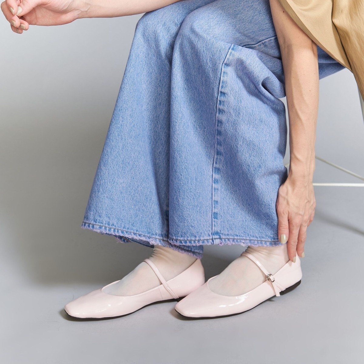 UNITED ARROWS TOKYO フラット　パンプス　エナメルブラック エナメルライク ストラップ バレエシューズ