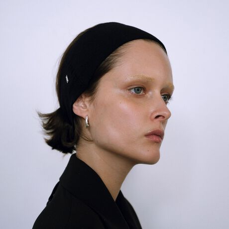 [^ԁF18345990896]heyepvX邾ŏ{ȃX^CwAohfUCVNfނł肵Ăx[VbNȃwAohB_炩ȌŃVvȂ݊AǂȃX^Cɂ}b`܂BVNgp邱ƂŁAɗDASɂ̂͊|CgBzS胁^v[gANZgBgpɂ͂AMtgɂ߂ȃACełBfSILK100%heyepiwCbvjuwCbvv͐VNȗťɋP悤ɁAȂ̓ɐVȋP炷Ƃz𖼑Oɍ߂܂B؍Ɠ{lfUCi[̃RrɂĐݏoꂽ̕⊴oA_ŗVѐS郆j[NȃRNVWJĂ܂ByӎzgpEpɉĕtii|[`EATTENTIONJ[hjSđĂAĔ̔łԂ̂ݕԕi\ƂĂ܂Bti̓A\[gƂȂAi摜ƈقȂꍇ܂BigpOɁA^OɋLڂĂu舵̒ӏvAu\vKmFBi摜́A̓p\RȂǂ̉{ɂAۂ̐FƈقȂČꍇ܂B炩߂Bi̐F̖ڈ́AiP̂̉摜QƂB摜̏i̓TvłBX܂ւ₢킹̍ۂ́ASBEAUTY&YOUTHeX܂܂ŉL̕i/iԂ\tBiFheyep SLK HAIR/BND iԁF18345990896