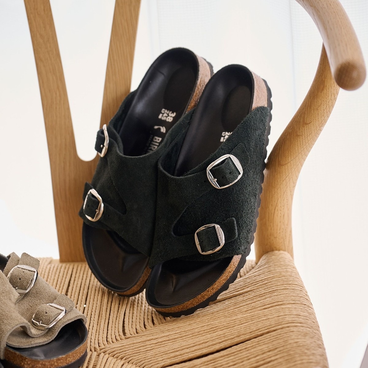 別注】＜BIRKENSTOCK＞AROSA ビッグバックル サンダル