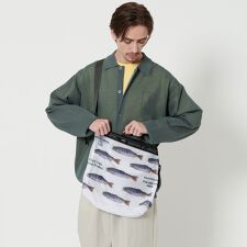 ＜WEEKEND(ER)＞ メッシュ フィッシュ ショルダーバッグ