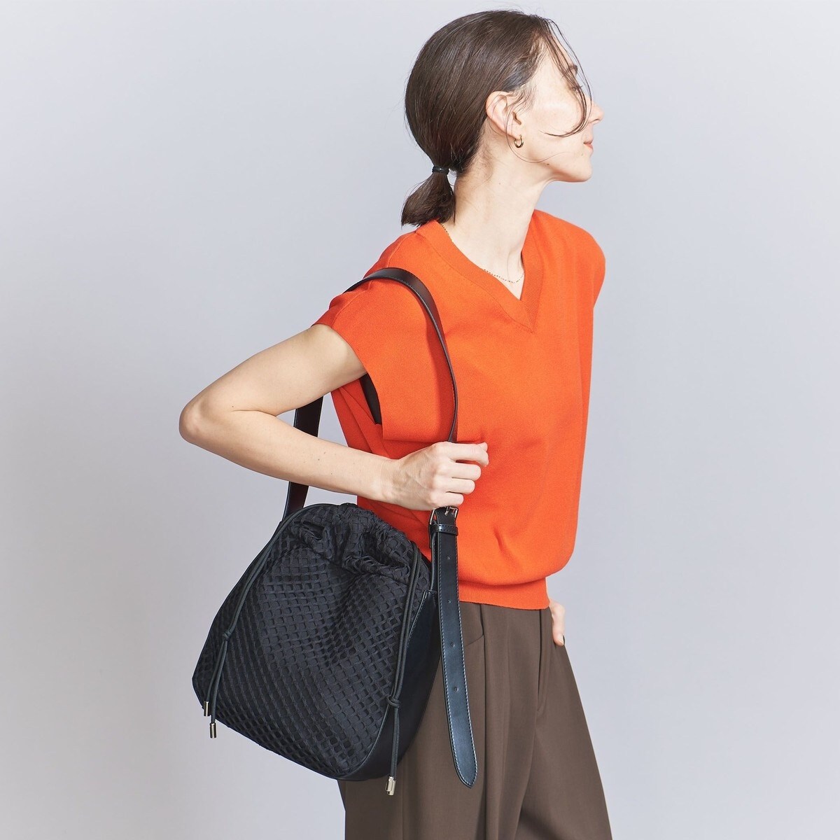 レザーライク×メッシュ コンビ ショルダーバッグ | ビューティー