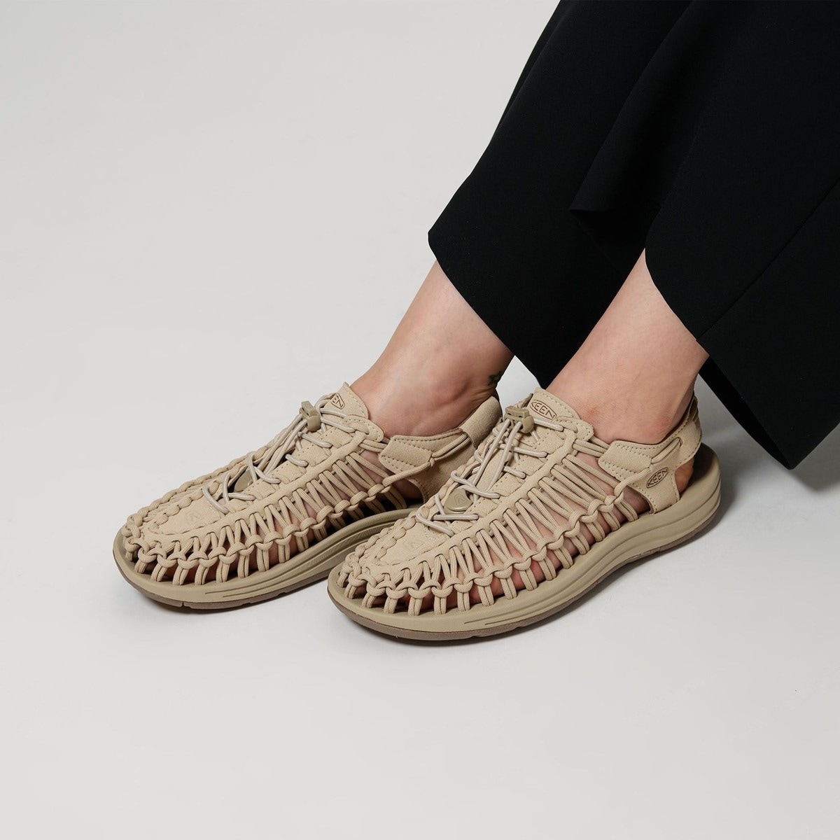 [}C]KEENEBY UNEEK/T_/r[eB[[X iCebhA[YiBEAUTY&YOUTHj BEIGE