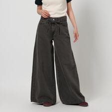 ＜Levis＞XL スーパーワイド デニムパンツ