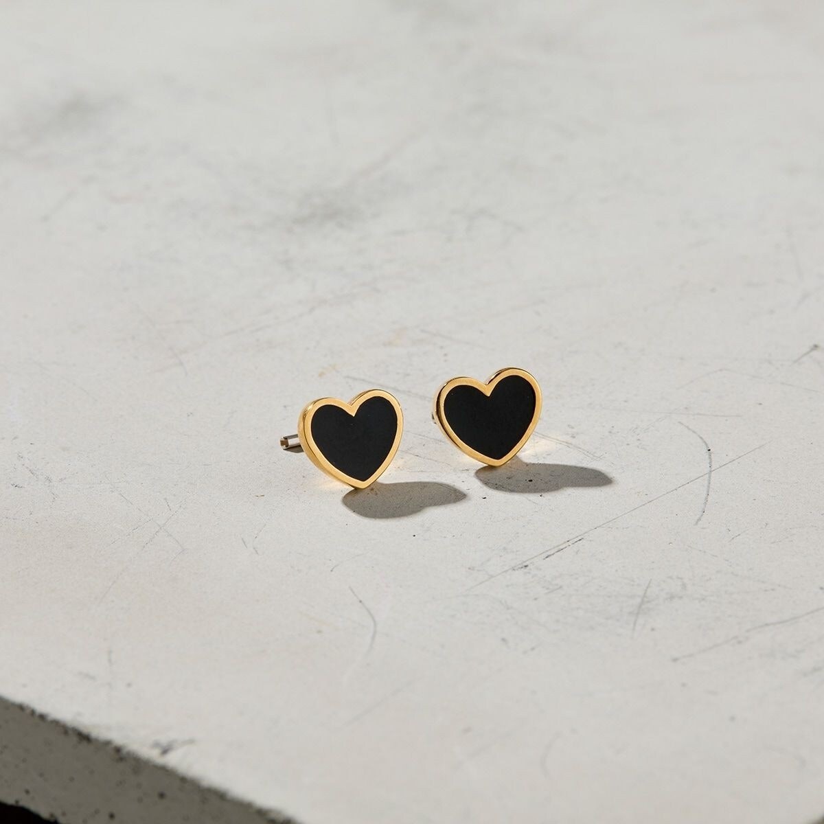 BAQLESS　Amity Black Heart ピアス BAQLESS＞Amity Black Heart ピアス（ピアス（両耳用