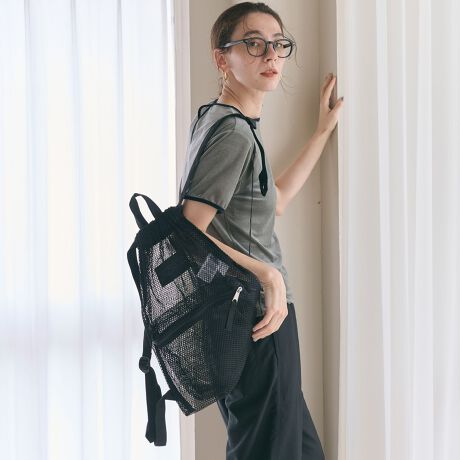 [^ԁF18324000000]BEAUTY&YOUTHʒACe郁bVnVNȁJANSPORTʒbNfUCNlC𔎂JANSPORTВ^hXgbNACȃbVfނVoBJ̕Ri邾ŊȒPɌ邱Ƃł֗Ȏdl̃hXg^CvBbNƂĂ͂AtŃg[gobOƂĂg2WAYdl|CgBJWA[hYfUCłȂAtgSʒ̃ubNJ[ɂ邱Ƃœꊴ̂郋bNXɎdグĂ܂Btgɂ́AƂ̎[ɓKWbp[t̗̃|Pbg𑕔g̗ǂɂ܂Bfރ|GXe100R[fBl[gbVnR[f̃|CggɂȂíA̑ɐgɕt邾łȂꊴAbvBfC[[Xɂ͂AWAEghAȂǃANeBuȃV[ɂ҂BłAgh[hYX|[c~bNXX^Cy݂܂BEO|PbgFI[v|Pbg~1EeʁF14LE^̑fވႢiΏەiԁF18324996504j܂BJANSPORTiWX|[cj1967NAfCpbNAEghAMAobOIWiJpj[ƂāAAJ̃VAgŐ܂ꂽuhAJANSPORTBA`Ay݂ƎRAĂ琶܂VȔ͂ƂARƖ`ɖCtX^CĂAEghAobOuhƂāA40NȏɓnAȆ̐lɎxĂ܂ByӎziɁu舵̒ӏvAu\v܂ꍇ́AgpOɕKmFBi摜́A̓p\RȂǂ̉{ɂAۂ̐FƈقȂČꍇ܂B炩߂Bi̐F̖ڈ́AiP̂̉摜QƂB摜̏i̓TvłBX܂ւ₢킹̍ۂ́ASBEAUTY&YOUTHeX܂܂ŉL̕i/iԂ\tBiFSC JANSPxBY MESH 2WDRAW iԁF18324000000