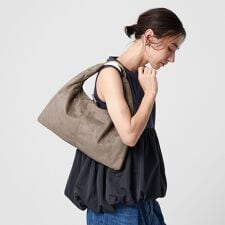 ＜LE VERNIS＞Sculpture triangle M/ショルダーバッグ